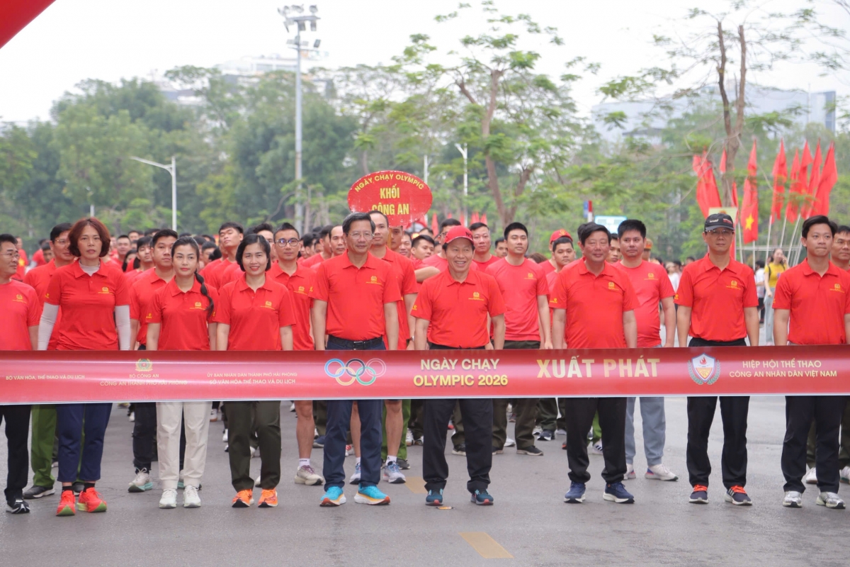 Bí thư thnahf uỷ Hải Phòng Lê Tiến Châu cùng các lãnh đạo thành phố tham dự Ngày chạy Ngày chạy Olympic Bí thư thnahf uỷ Hải Phòng Lê Tiến Châu cùng các lãnh đạo thành phố tham dự Ngày chạy Ngày chạy Olympic