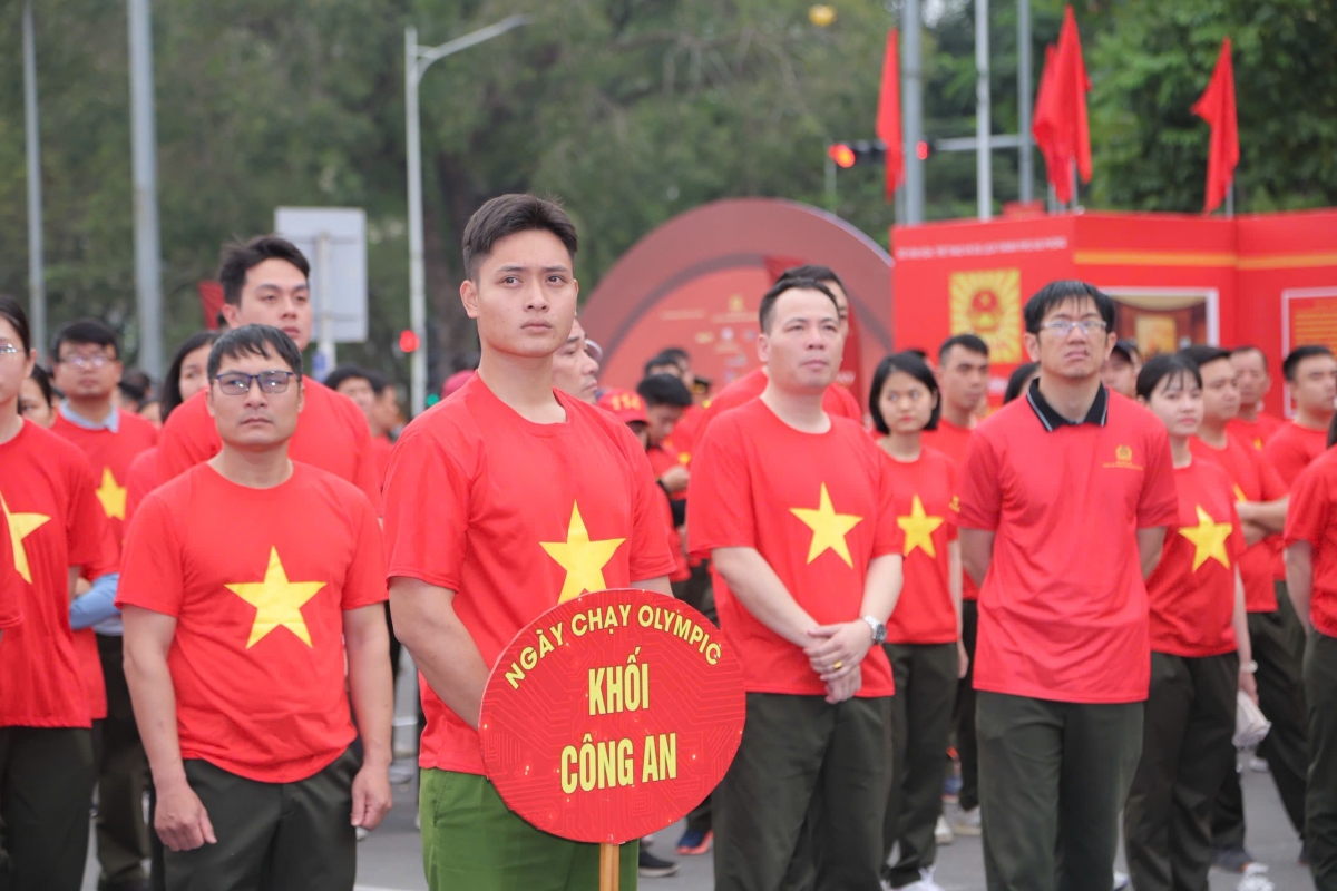 Khối công an tham gia chương trình Ngày chạy Olympic Khối công an tham gia chương trình Ngày chạy Olympic