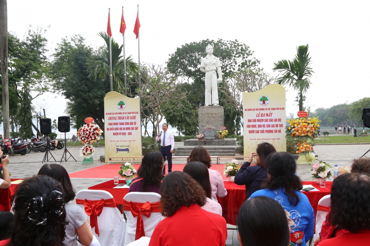 Quang cảnh buổi lễ Quang cảnh buổi lễ