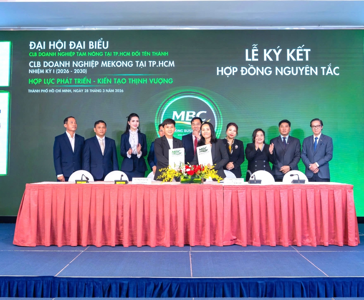 Doanh nghiệp ký kết hợp đồng hợp tác tại Đại hội CLB Doanh nghiệp Mekong Doanh nghiệp ký kết hợp đồng hợp tác tại Đại hội CLB Doanh nghiệp Mekong