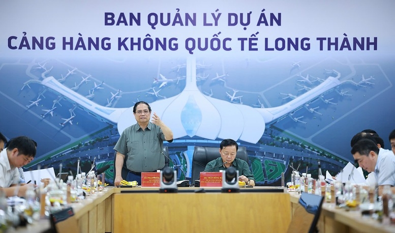 Thủ tướng Chính phủ làm việc với các bộ, ngành, chủ đầu tư, nhà thầu về tình hình triển khai, đẩy nhanh tiến độ, đưa Cảng hàng không quốc tế Long Thành vào khai thác thương mại theo kế hoạch Thủ tướng Chính phủ làm việc với các bộ, ngành, chủ đầu tư, nhà thầu về tình hình triển khai, đẩy nhanh tiến độ, đưa Cảng hàng không quốc tế Long Thành vào khai thác thương mại theo kế hoạch