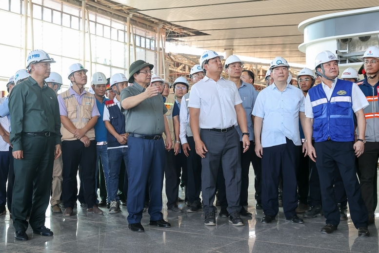 Thủ tướng Chính phủ Phạm Minh Chính đôn đốc thúc đẩy tiến độ xây dựng Cảng hàng không quốc tế Long Thành, tỉnh Đồng Nai Thủ tướng Chính phủ Phạm Minh Chính đôn đốc thúc đẩy tiến độ xây dựng Cảng hàng không quốc tế Long Thành, tỉnh Đồng Nai