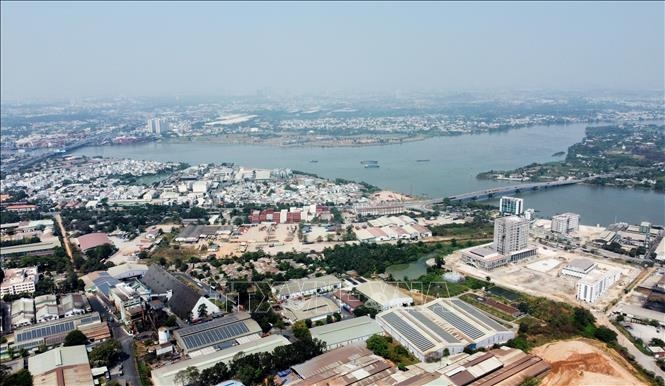 Một góc trung tâm tỉnh Đồng Nai nhìn từ trên cao. Một góc trung tâm tỉnh Đồng Nai nhìn từ trên cao.