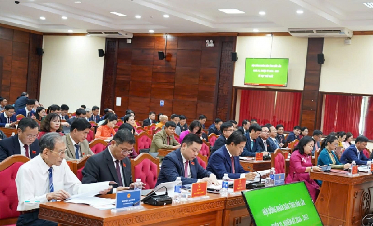 Quang cảnh kỳ họp Quang cảnh kỳ họp