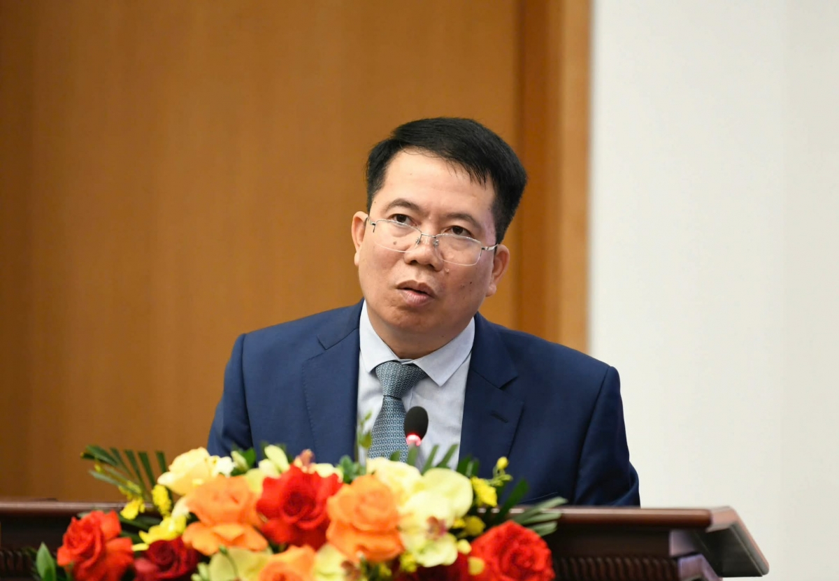 Phó Chủ nhiệm Văn phòng Quốc hội Nguyễn Văn Hiển thông tin tóm tắt về dự kiến chương trình Kỳ họp thứ Nhất Phó Chủ nhiệm Văn phòng Quốc hội Nguyễn Văn Hiển thông tin tóm tắt về dự kiến chương trình Kỳ họp thứ Nhất