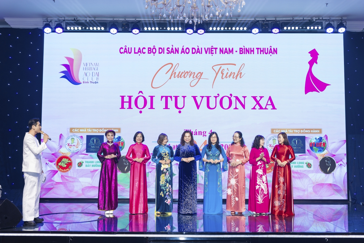 Ra mắt Ban Chủ nhiệm CLB di sản Áo dài Bình Thuận Ra mắt Ban Chủ nhiệm CLB di sản Áo dài Bình Thuận