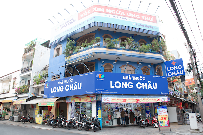 Hệ thống nhà thuốc và trung tâm tiêm chủng Long Châu lấy sức khỏe người dân làm trung tâm, kiên tâm mang đến sản phẩm, dịch vụ y tế hiện đại, an toàn, minh bạch Hệ thống nhà thuốc và trung tâm tiêm chủng Long Châu lấy sức khỏe người dân làm trung tâm, kiên tâm mang đến sản phẩm, dịch vụ y tế hiện đại, an toàn, minh bạch