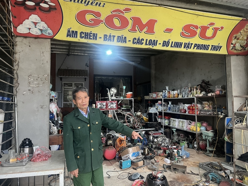 Ông Nguyễn Tiến Tăng ý kiến việc đất gia đình ông nhiều năm chưa được cấp lại sổ đỏ sau khi đã xử lý vi phạm hình sự một số cán bộ xã cũ khiến quyền lợi gia đình ông không được đảm bảo. UBND xã Yên Lãng phản hồi