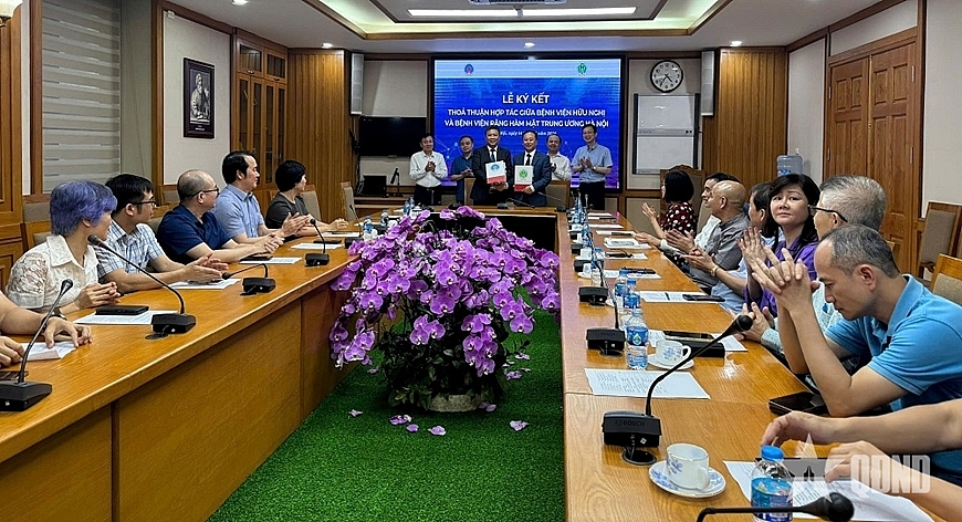 Bệnh viện Hữu nghị Việt Xô và Bệnh viện Răng Hàm Mặt Trung ương Hà Nội đã ký thỏa thuận hợp tác trong điều trị và chăm sóc bệnh nhân người cao tuổi. Bệnh viện Hữu nghị Việt Xô và Bệnh viện Răng Hàm Mặt Trung ương Hà Nội đã ký thỏa thuận hợp tác trong điều trị và chăm sóc bệnh nhân người cao tuổi.