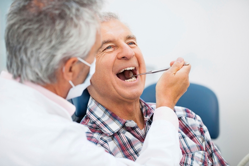 Chăm sóc răng miệng người cao tuổi: Nền tảng cho cuộc sống khỏe mạnh