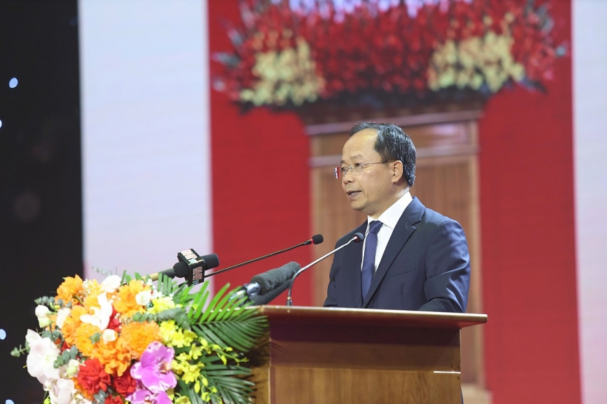 Đồng chí Nguyễn Duy Lâm - Ủy viên BCH Trung ương Đảng, Bí thư Tỉnh ủy, Trưởng đoàn ĐBQH tỉnh trình bày diễn văn tại buổi lễ. Đồng chí Nguyễn Duy Lâm - Ủy viên BCH Trung ương Đảng, Bí thư Tỉnh ủy, Trưởng đoàn ĐBQH tỉnh trình bày diễn văn tại buổi lễ.