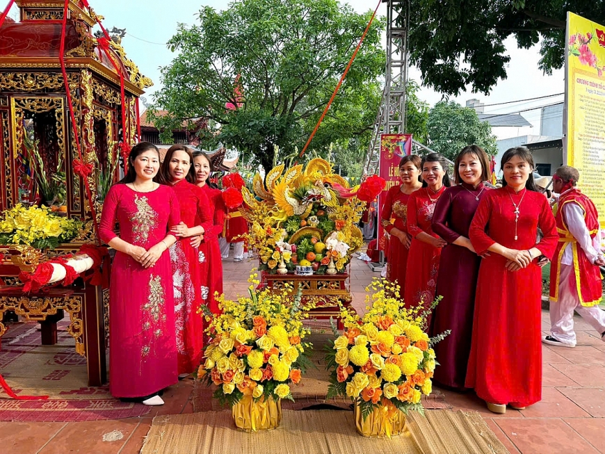 Công tác chuẩn bị cho lễ rước kiệu truyền thống đã sẵn sàng Công tác chuẩn bị cho lễ rước kiệu truyền thống đã sẵn sàng