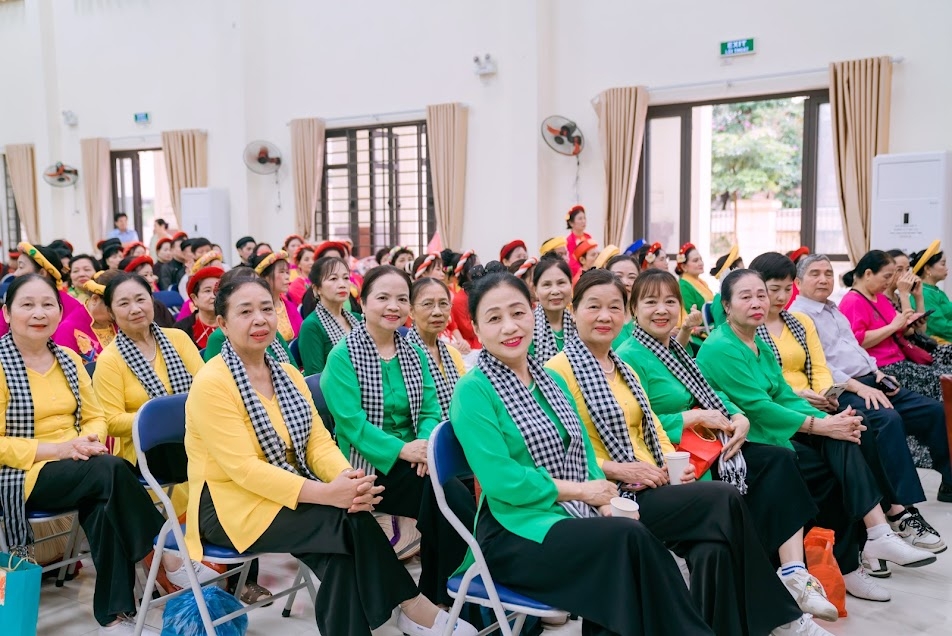 Ngân vang làn điệu dân ca người cao tuổi Thanh Liệt Ngân vang làn điệu dân ca người cao tuổi Thanh Liệt