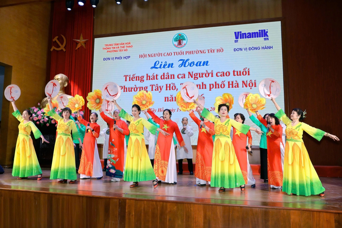 Tiết mục tham gia Liên hoan tiếng hát dân ca NCT phường Tây Hồ
