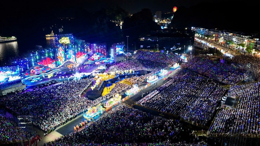 Toàn cảnh Carnaval Hạ Long 2026 (Ảnh; Báo và Phát thanh - Truyền hình Quảng Ninh). Toàn cảnh Carnaval Hạ Long 2026 (Ảnh; Báo và Phát thanh - Truyền hình Quảng Ninh).