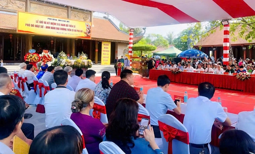 Quang cảnh buổi lễ. Quang cảnh buổi lễ. Quang cảnh buổi lễ. Quang cảnh buổi lễ.