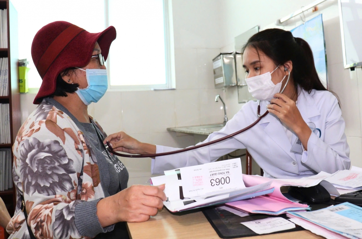Bệnh nhân cao tuổi được khám tư vấn tại Bệnh viện Đa khoa Thống Nhất. Bệnh nhân cao tuổi được khám tư vấn tại Bệnh viện Đa khoa Thống Nhất.