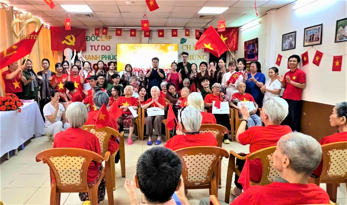 0 Không khí kỷ niệm ngày Giải phóng miền Nam thống nhất đất nước tại Bách Niên Thiên Đức Nhật Tảo 0 Không khí kỷ niệm ngày Giải phóng miền Nam thống nhất đất nước tại Bách Niên Thiên Đức Nhật Tảo