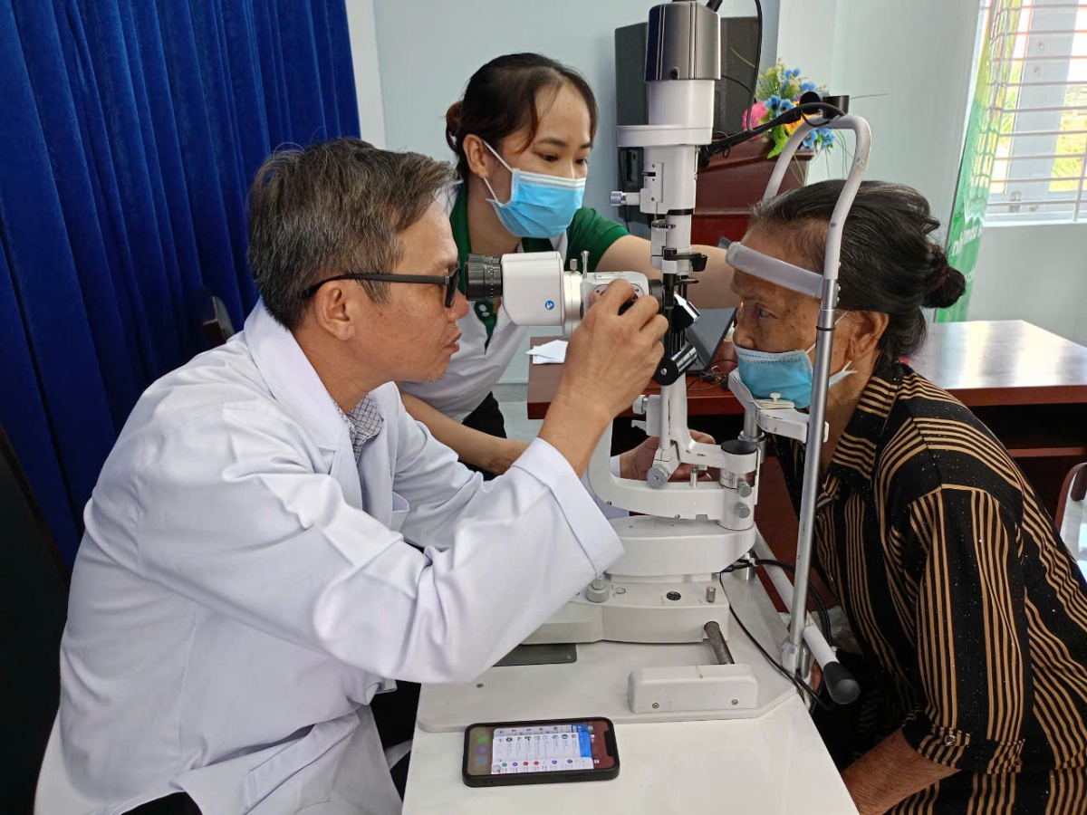 Khánh Hòa chăm lo toàn diện, phát huy mạnh mẽ vai trò NCT Khánh Hòa chăm lo toàn diện, phát huy mạnh mẽ vai trò NCT