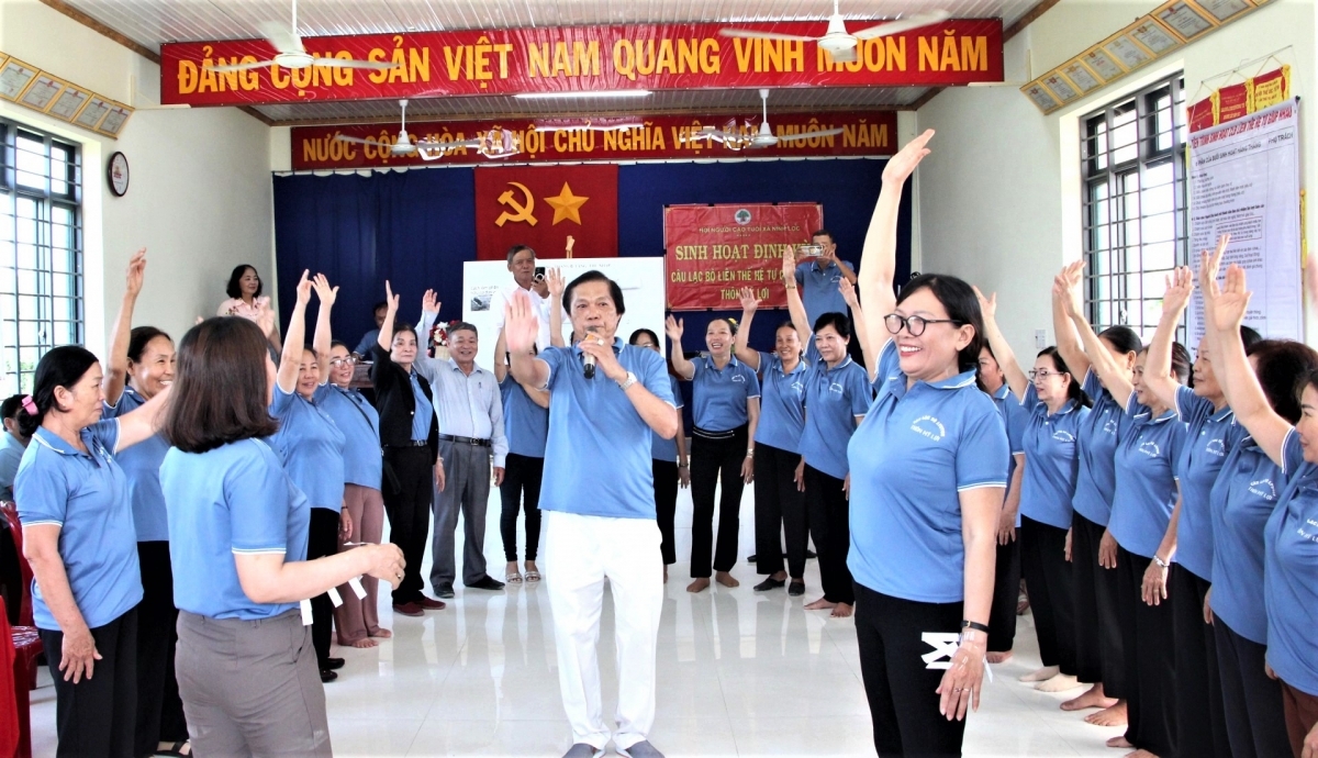 Một buổi sinh hoạt của CLB LTHTGN ở Khánh Hòa Một buổi sinh hoạt của CLB LTHTGN ở Khánh Hòa