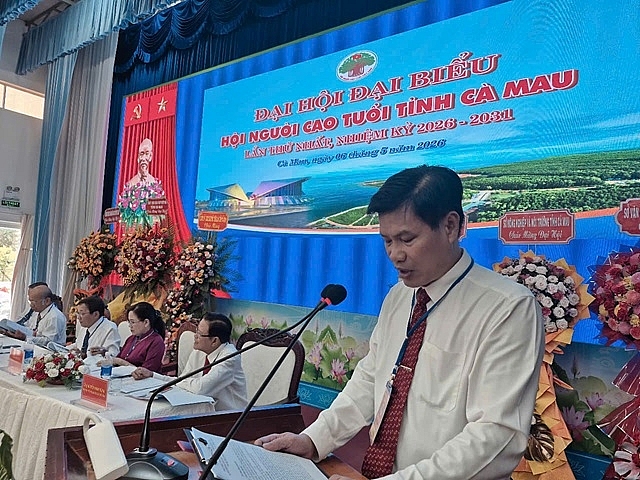 Ông Nguyễn Tấn Lực, Phó Giám đốc Sở Y tế tỉnh Cà Mau phát biểu tham luận tại Đại hội Người cao tuổi tỉnh Cà Mau lần thứ I, nhiệm kỳ 2026 – 2031. Ông Nguyễn Tấn Lực, Phó Giám đốc Sở Y tế tỉnh Cà Mau phát biểu tham luận tại Đại hội Người cao tuổi tỉnh Cà Mau lần thứ I, nhiệm kỳ 2026 – 2031.