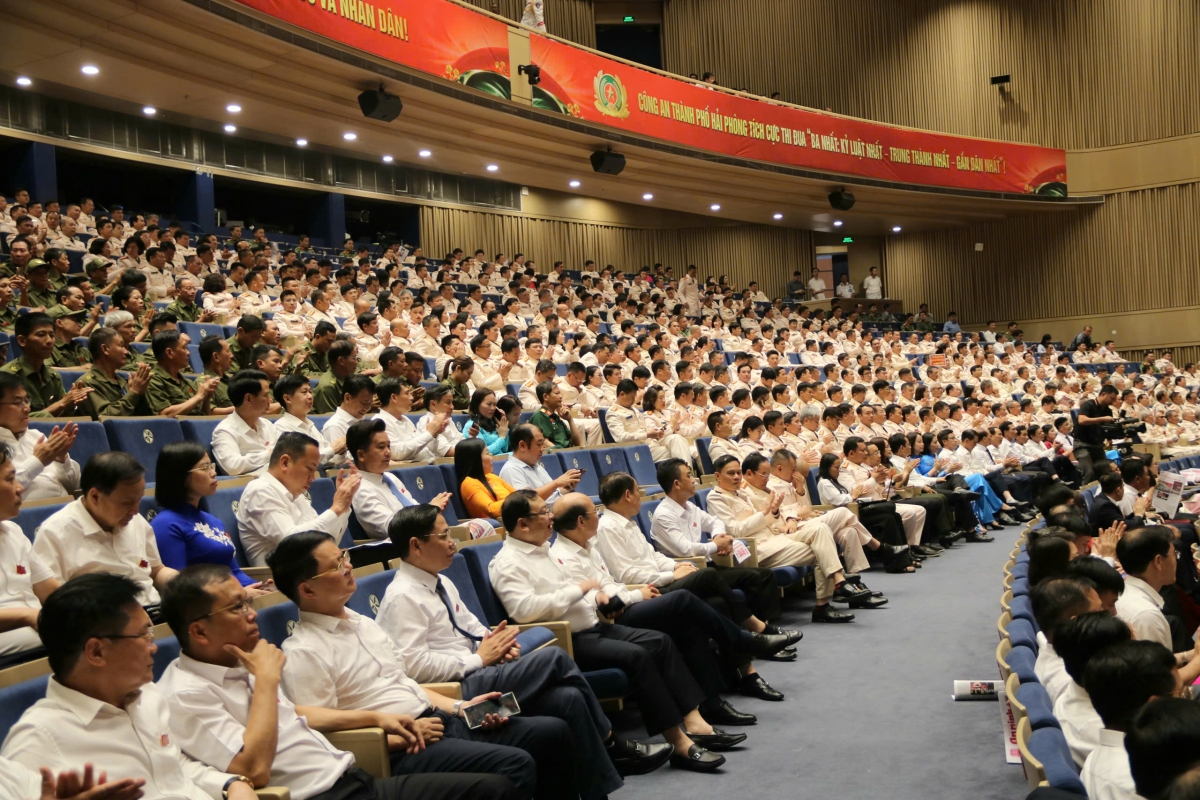 Các đại biểu tham dự buổi Lễ. Các đại biểu tham dự buổi Lễ.