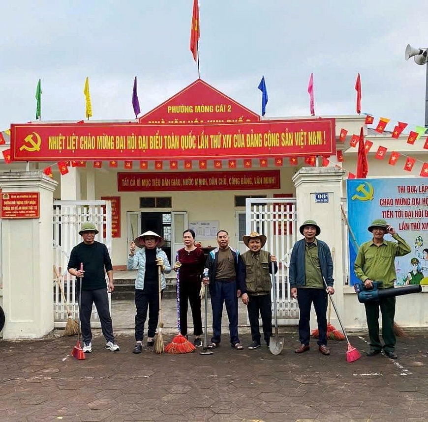 NCT phường Móng Cái 2 luôn là lực lượng đi đầu trong bảo vệ môi trường xanh, sạch, đẹp.