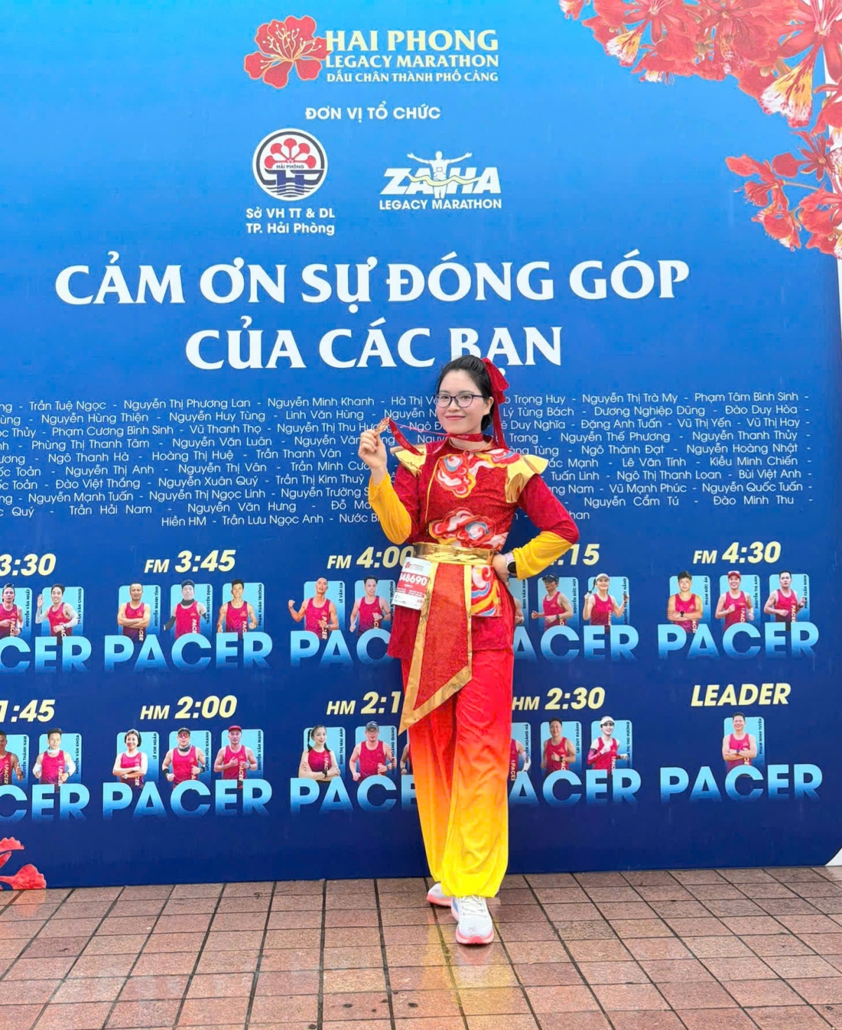 Phó Thủ tướng Lê Tiến Châu truyền cảm hứng trên đường chạy dưới mưa ở Hải Phòng Phó Thủ tướng Lê Tiến Châu truyền cảm hứng trên đường chạy dưới mưa ở Hải Phòng