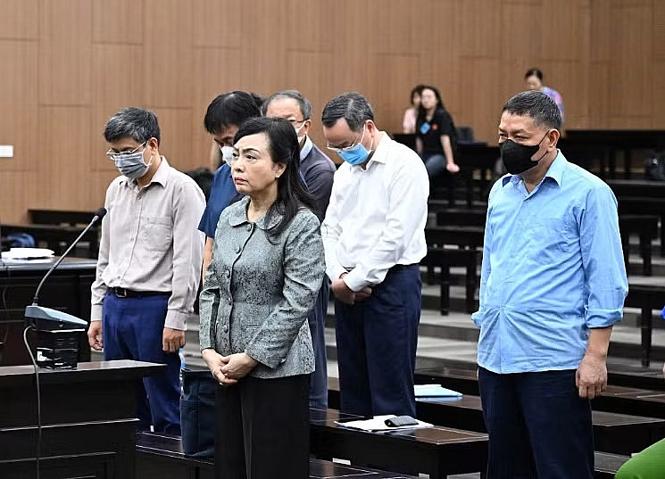 Cựu Bộ trưởng Y tế bị đề nghị mức án 5-6 năm tù giam Cựu Bộ trưởng Y tế bị đề nghị mức án 5-6 năm tù giam