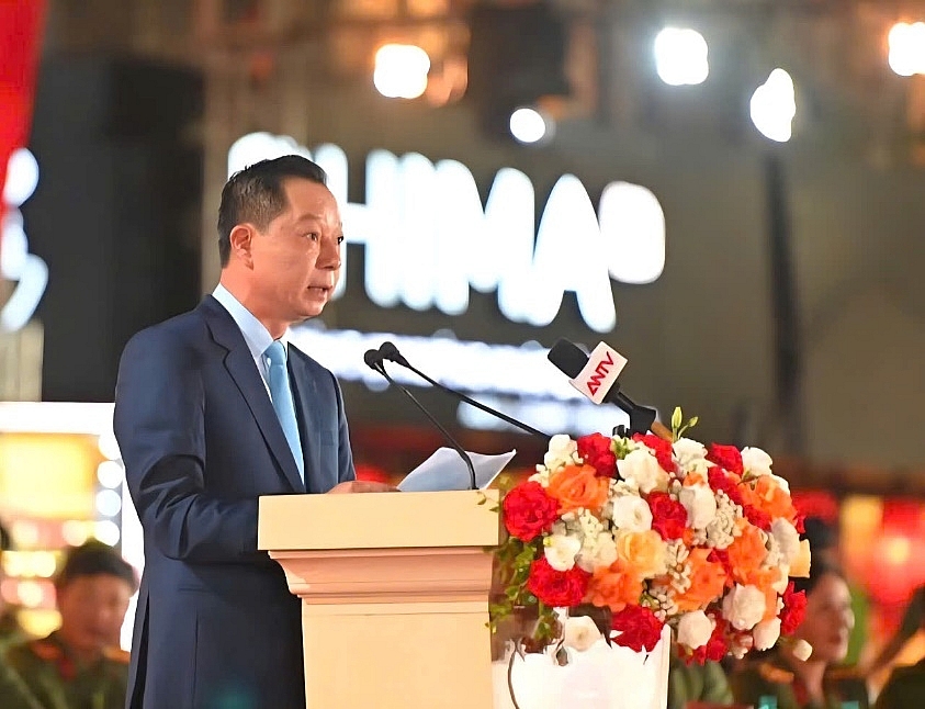 Đồng chí Lê Văn Ánh, Phó Chủ tịch UBND tỉnh Quảng Ninh phát biểu chào mừng Hội thao. Khai mạc Hội thao Quân sự, võ thuật và thể thao