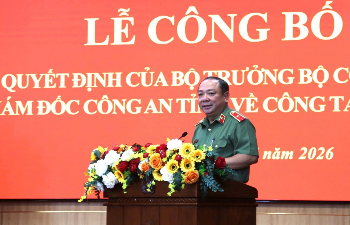 Thiếu tướng Lê Quang Nhân, Giám đốc Công an tỉnh Gia Lai chủ trì lễ công bố các quyết định về công tác cán bộ Thiếu tướng Lê Quang Nhân, Giám đốc Công an tỉnh Gia Lai chủ trì lễ công bố các quyết định về công tác cán bộ