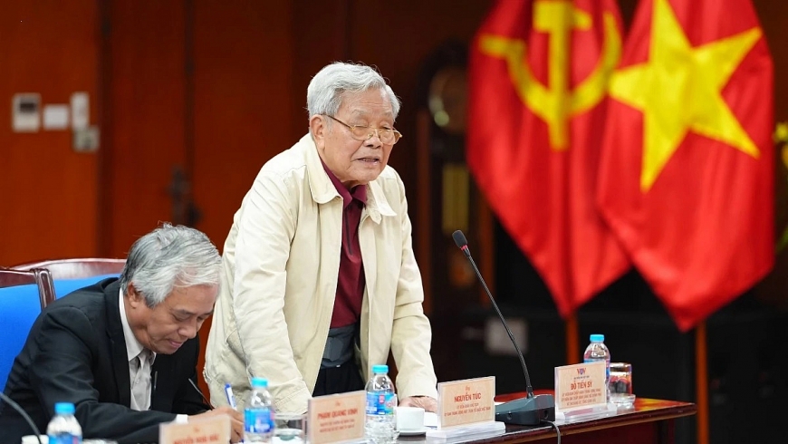 Người giữ lửa niềm tin...