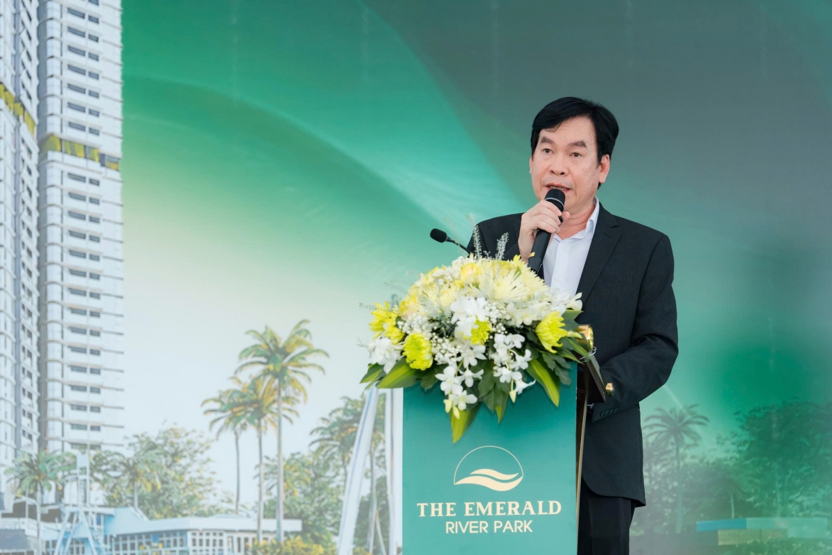 Ông Bùi Ngươn Phong – Chủ tịch HĐQT, Nhà sáng lập Hệ sinh thái Tập đoàn Lê Phong phát biểu tại sự kiện Ông Bùi Ngươn Phong – Chủ tịch HĐQT, Nhà sáng lập Hệ sinh thái Tập đoàn Lê Phong phát biểu tại sự kiện