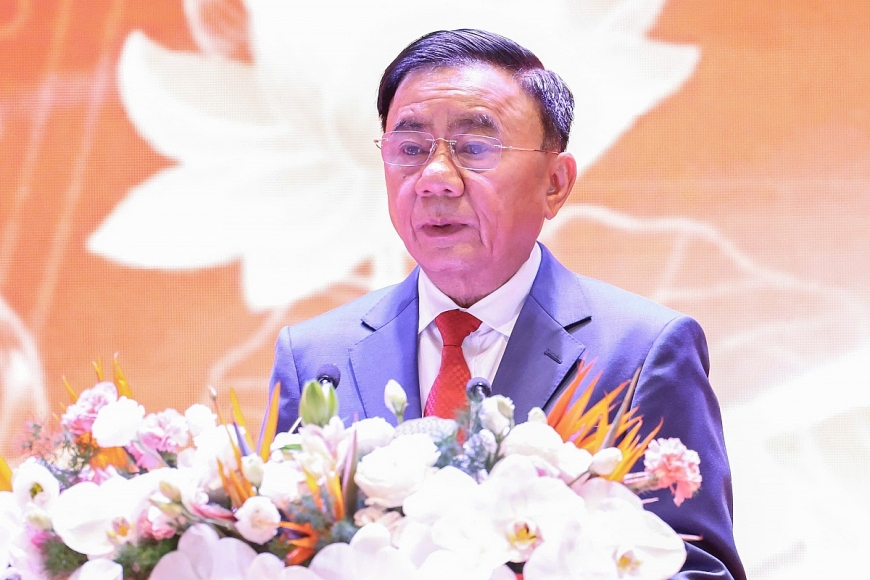 Đồng chí Trần Cẩm Tú, Ủy viên Bộ Chính trị, Thường trực Ban Bí thư phát biểu tại Hội nghị Đồng chí Trần Cẩm Tú, Ủy viên Bộ Chính trị, Thường trực Ban Bí thư phát biểu tại Hội nghị
