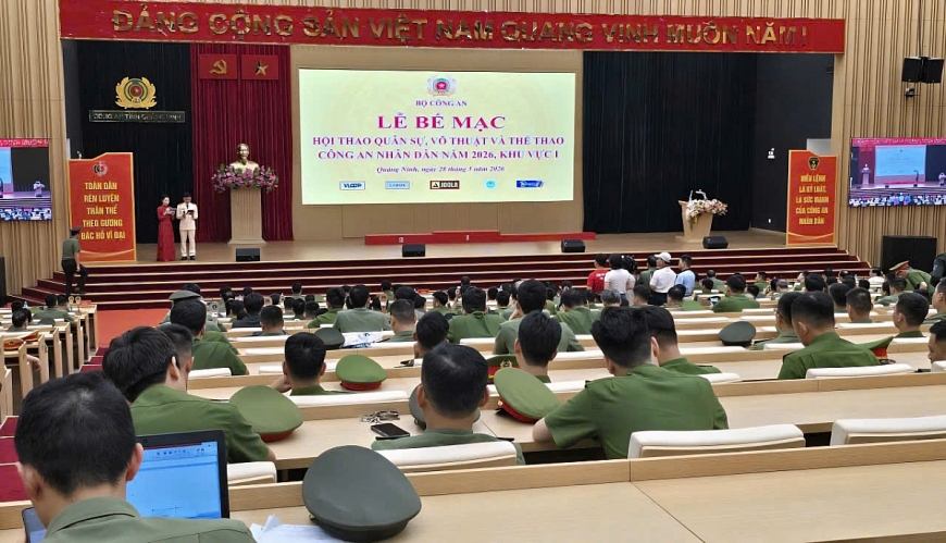 Quang cảnh lễ bế mạc. Quang cảnh lễ bế mạc.