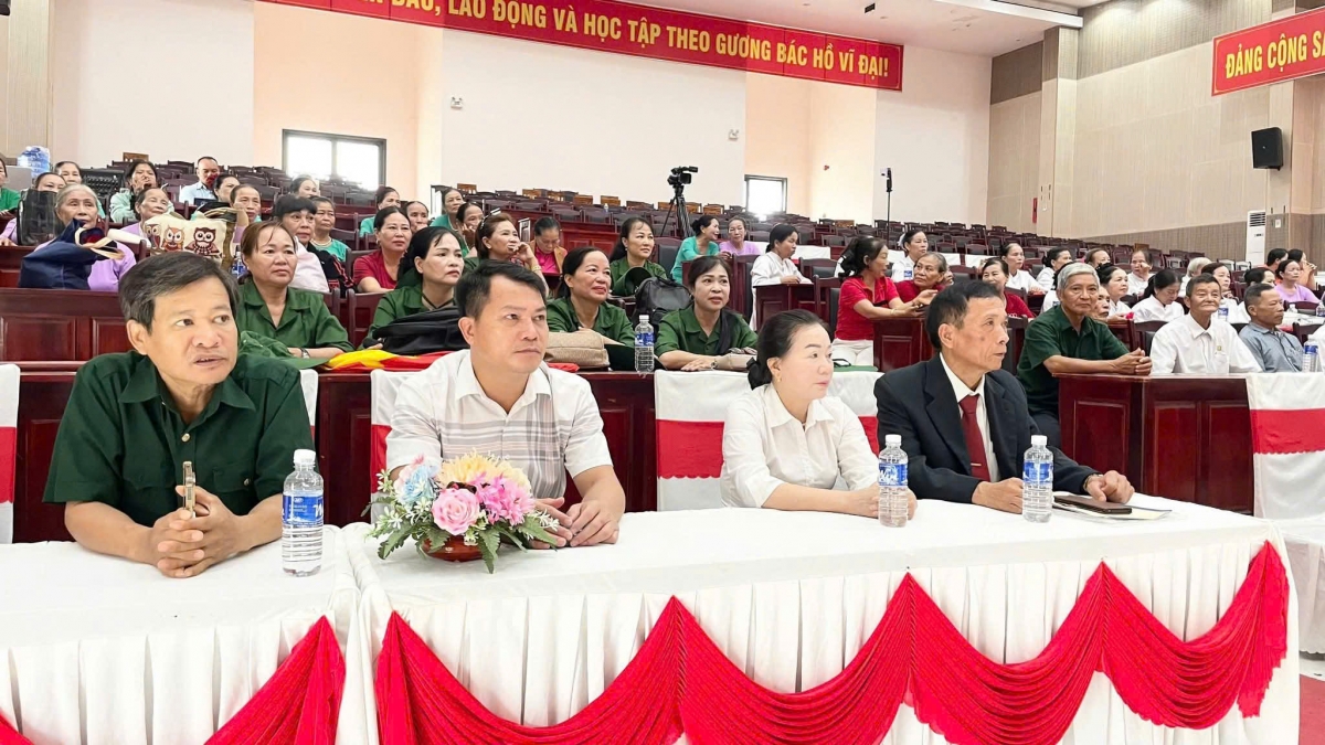 Quang cảnh và các đại biểu dự lễ kỷ niệm.
