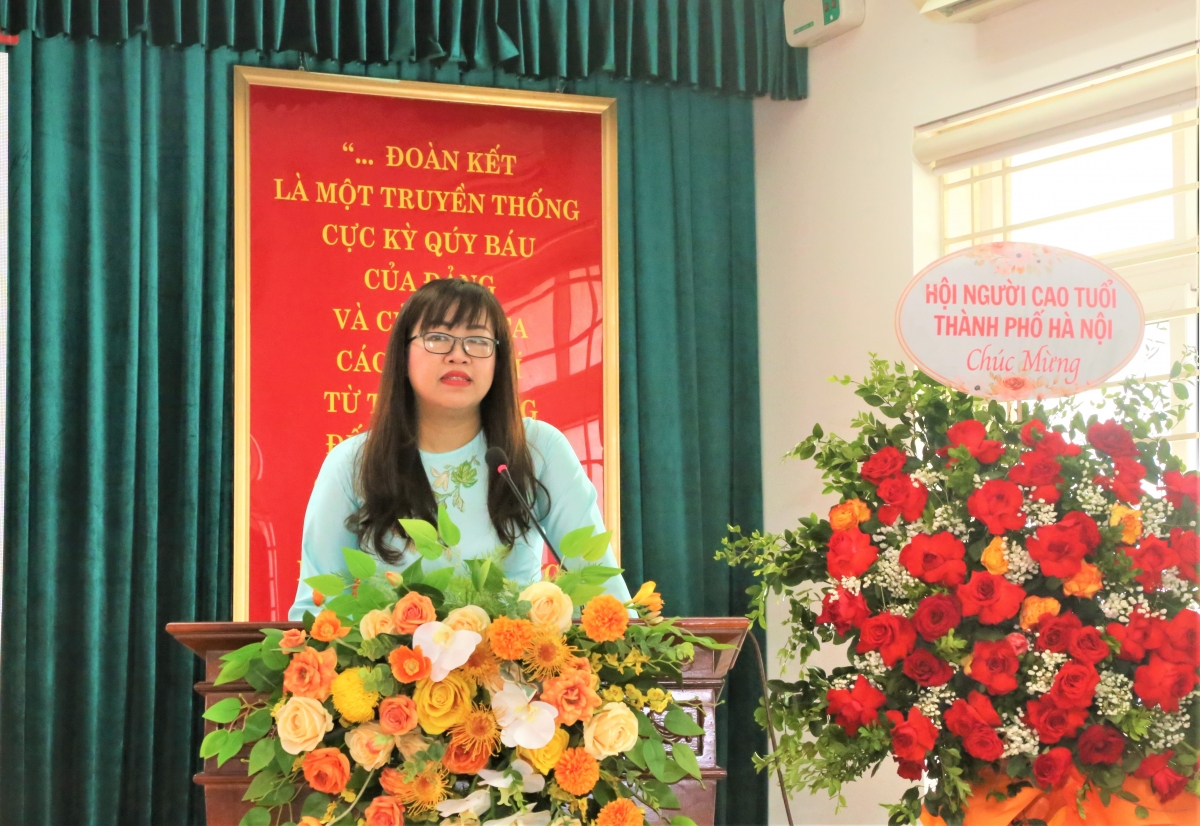 Bà Trần Thanh Vân phát biểu Bà Trần Thanh Vân phát biểu