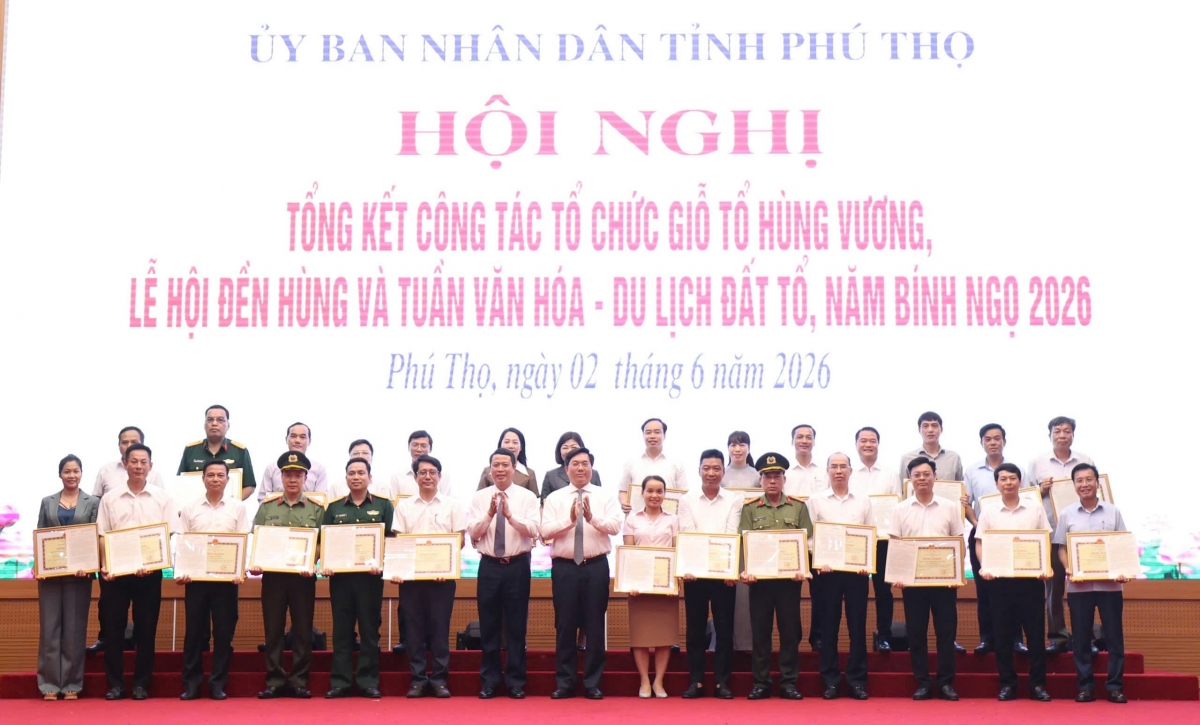 Tạp chí Người cao tuổi nhận Bằng khen của UBND tỉnh Phú Thọ