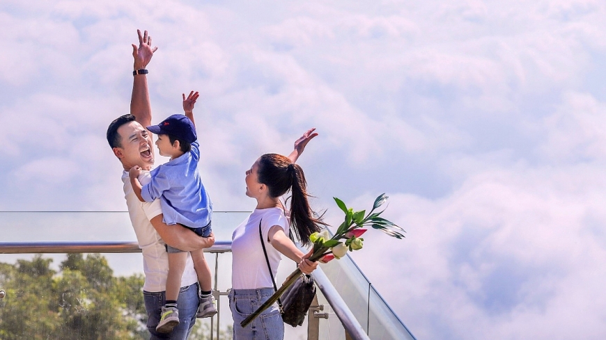 Khám phá những điều thú vị nhất của nóc nhà Nam Bộ, trải nghiệm hành trình tâm linh màu nhiệm cùng những món ẩm thực hấp dẫn, và đánh dấu hành trình chinh phục đỉnh thiêng Bà Đen bằng bức ảnh check in giữa biển mây hay bên chóp tháp 986m, bạn đã hoàn thành chuyến đi xuất hành đầu năm đầy ý nghĩa và trọn vẹn rồi.