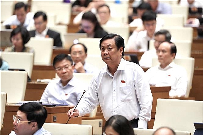 Bộ trưởng Bộ Nông nghiệp và Phát triển nông thôn Lê Minh Hoan giải trình một số vấn đề về quy hoạch sản phẩm nông nghiệp, chiều 30/5/2022. Ảnh: Lâm Khánh/TTXVN