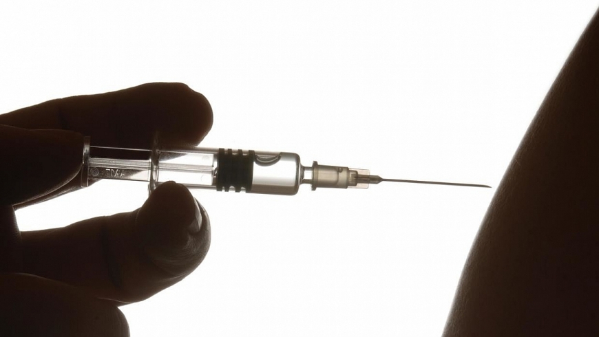 Dù đạt được nhiều thành công với vaccine phòng các loại bệnh khác nhau, thế giới vẫn chưa tìm ra một loại vaccine hiệu quả đối phó với HIV/AIDS. Dù đạt được nhiều thành công với vaccine phòng các loại bệnh khác nhau, thế giới vẫn chưa tìm ra một loại vaccine hiệu quả đối phó với HIV/AIDS.