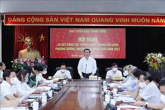 Đồng chí Nguyễn Trọng Nghĩa, Bí thư Trung ương Đảng, Trưởng Ban Tuyên giáo Trung ươngTrung ương chủ trì Hội nghị sơ kết công tác tuyên giáo 6 tháng đầu năm, triển khai nhiệm vụ 6 tháng cuối năm 2021. Ảnh: Phương Hoa/TTXVN