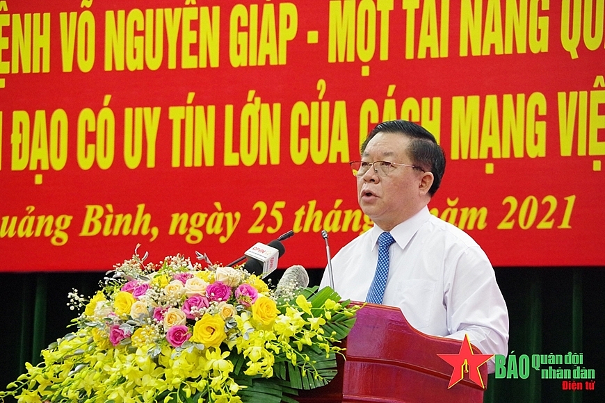 Đồng chí Nguyễn Trọng Nghĩa, Bí thư Trung ương Đảng, Trưởng ban Tuyên giáo Trung ương, Phó trưởng Ban Chỉ đạo hội thảo phát biểu khai mạc hội thảo tại điểm cầu Quảng Bình. Ảnh: Minh Tú 