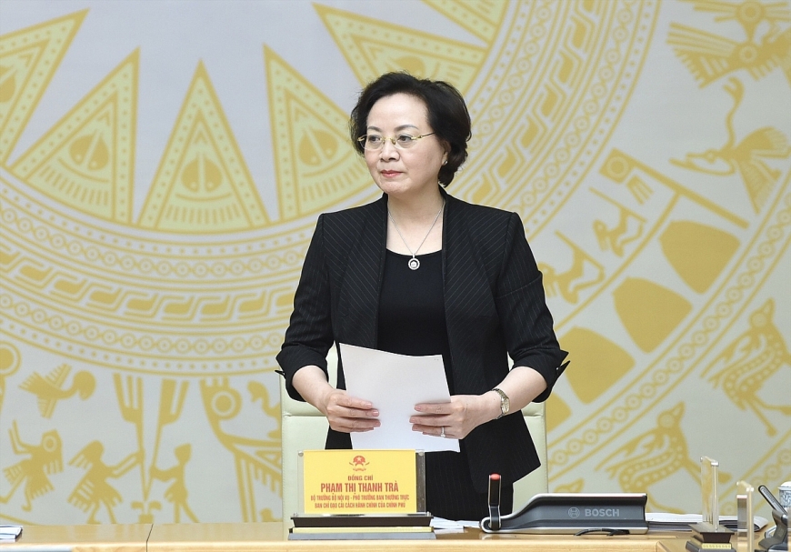 Bộ trưởng Bộ Nội vụ Phạm Thị Thanh Trà báo cáo tại Phiên họp. Bộ trưởng Bộ Nội vụ Phạm Thị Thanh Trà báo cáo tại Phiên họp.