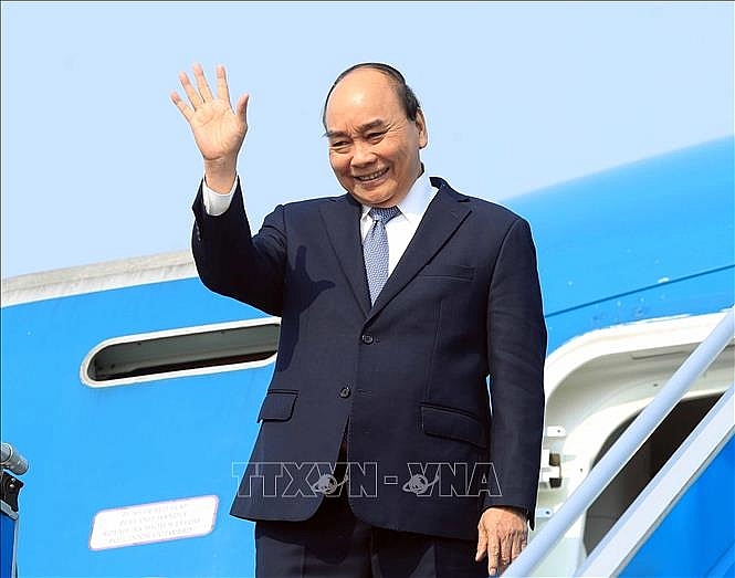 Chủ tịch nước Nguyễn Xuân Phúc lên đường thăm cấp Nhà nước tới nước Cộng hòa Indonesia. Ảnh: Thống Nhất/TTXVN Chủ tịch nước Nguyễn Xuân Phúc lên đường thăm cấp Nhà nước tới nước Cộng hòa Indonesia. Ảnh: Thống Nhất/TTXVN