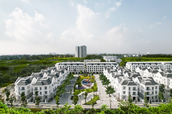 Eurowindow Twin Parks được quy hoạch theo mô hình ô bàn cờ mở - tương đồng với quy hoạch của 36 phố phường Hà Nội xưa - giúp các chủ nhân thuận tiện kinh doanh, buôn bán hay an cư lâu dài