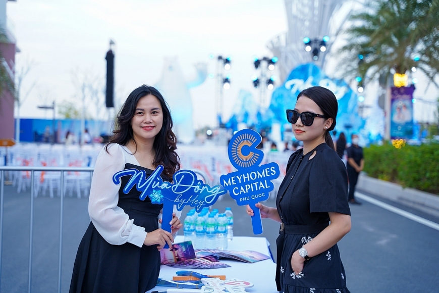 Mùa Đông by Mey #2 – Tận hưởng không khí Giáng sinh và năm mới cùng Trung Quân Idol và Bùi Anh Tuấn