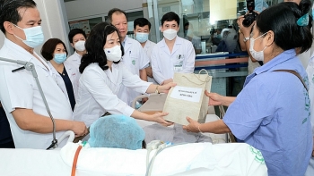 Bệnh viện Bạch Mai xin dừng thí điểm tự chủ toàn diện