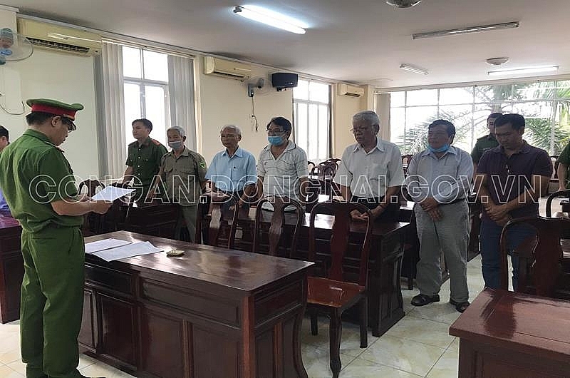Tạm giam 6 người liên quan vụ án xảy ra tại Quỹ tín dụng nhân dân Gia Kiệm Tạm giam 6 người liên quan vụ án xảy ra tại Quỹ tín dụng nhân dân Gia Kiệm