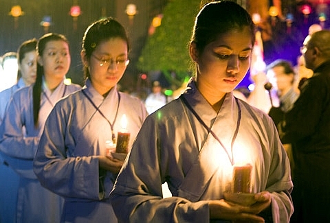 tam dung to chuc le hoi khoa tu mua he